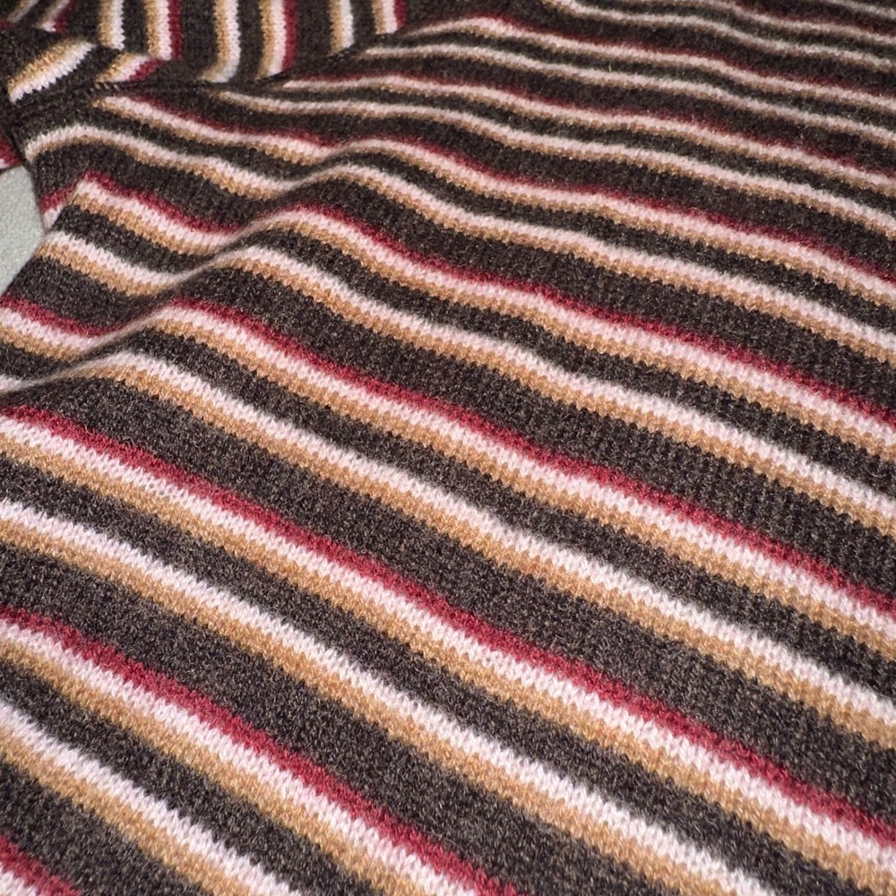 Reformation boyfriend cashmere sweater - Picture 3 of 5